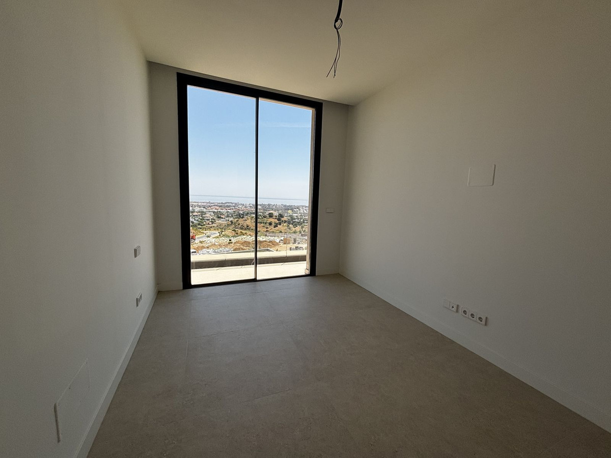 4 Bed Townhouse for sale in Benahavís Costa Del Sol, Málaga, Spain