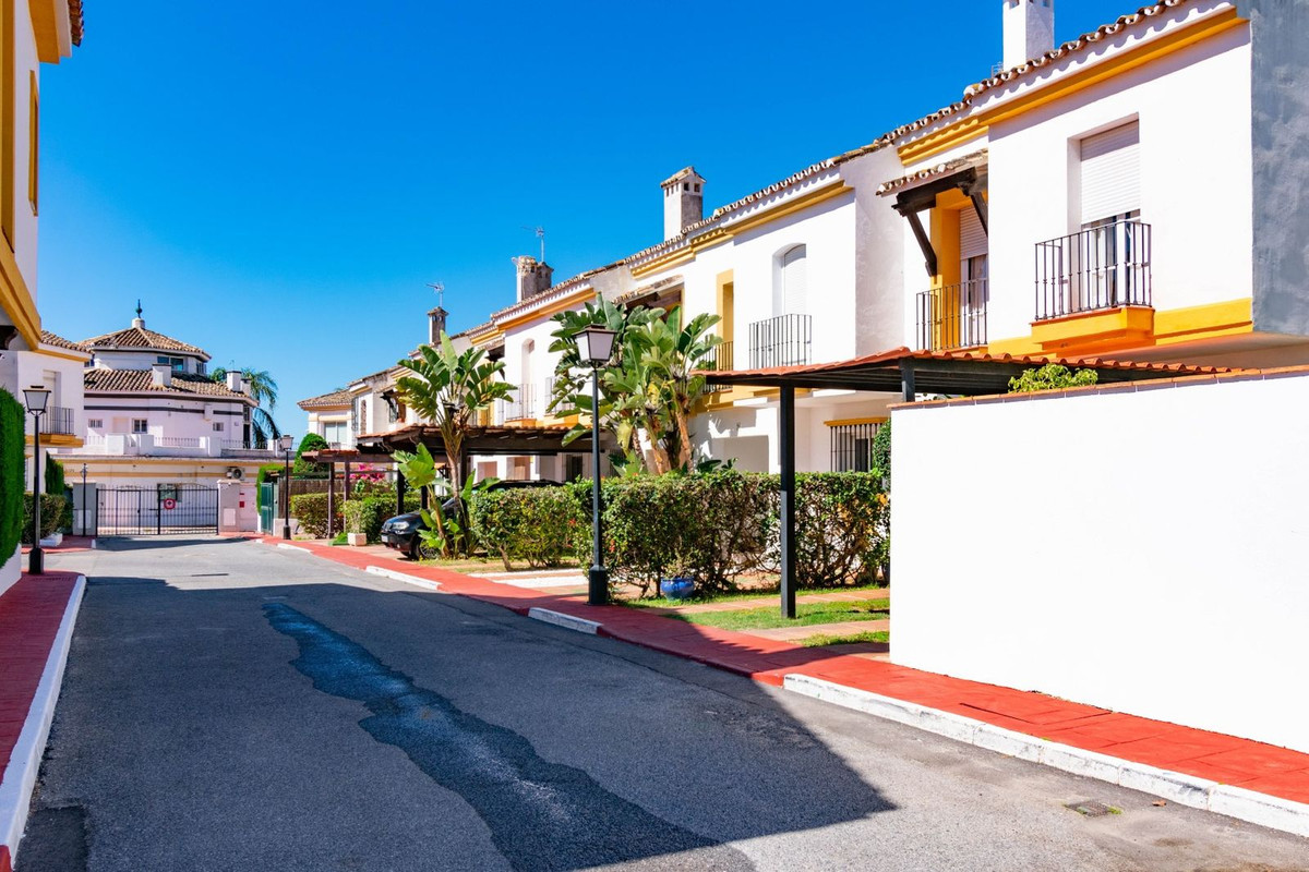 Se vende Adosada de 3 dormitorios en Costa Del Sol, Málaga, España