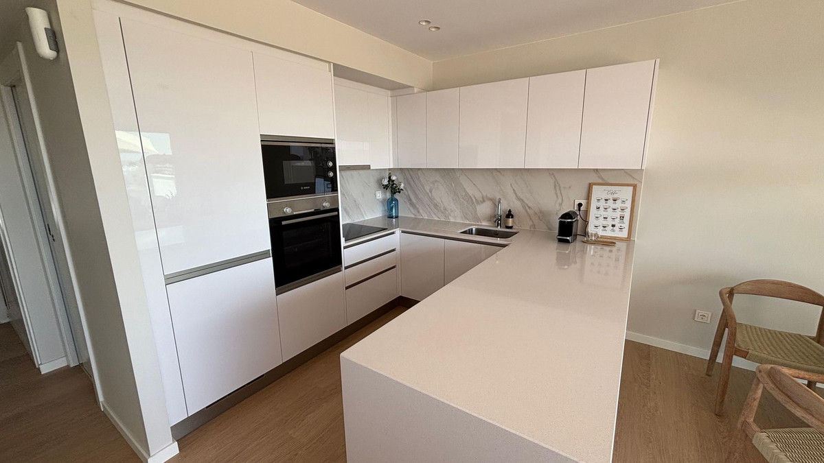 2 Bed Apartment for sale in Estepona Costa Del Sol, Málaga, Spain