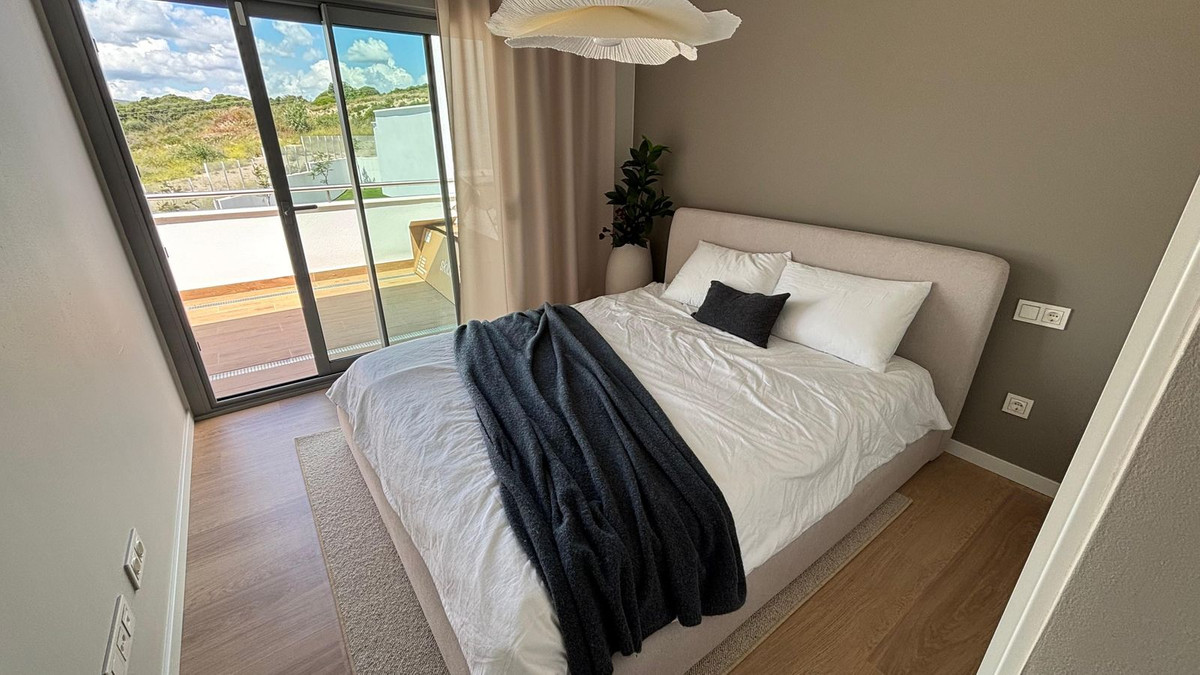 2 Bed Apartment for sale in Estepona Costa Del Sol, Málaga, Spain