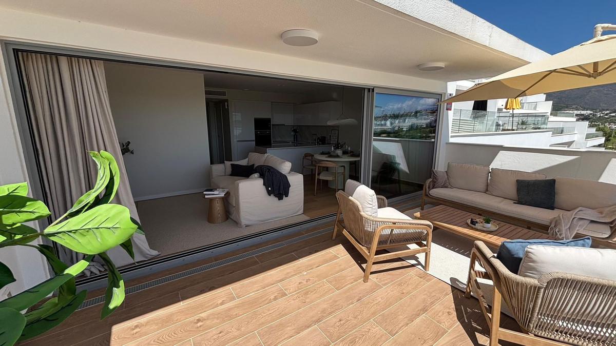 2 Bed Apartment for sale in Estepona Costa Del Sol, Málaga, Spain