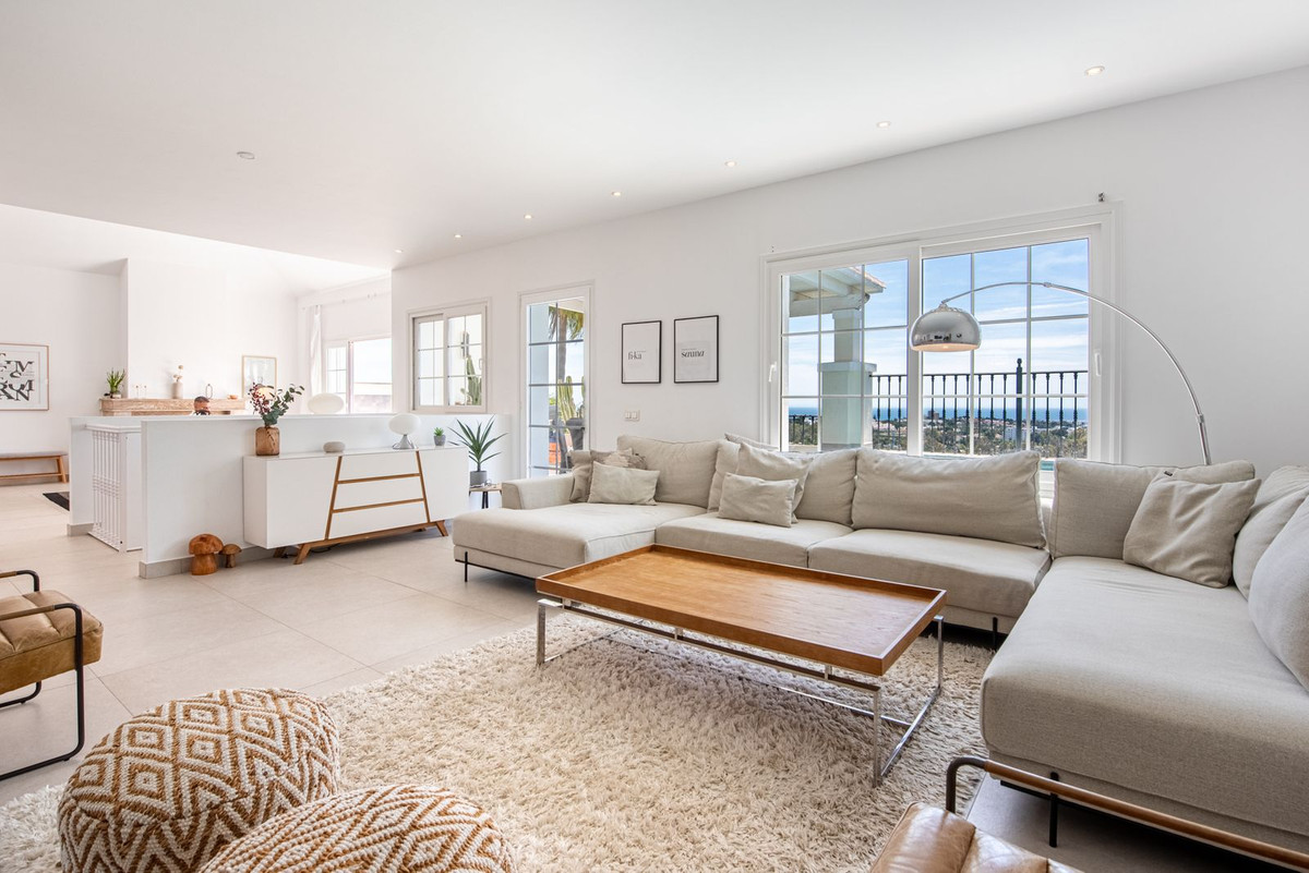 3 Bed Townhouse for sale in Nueva Andalucía Costa Del Sol, Málaga, Spain