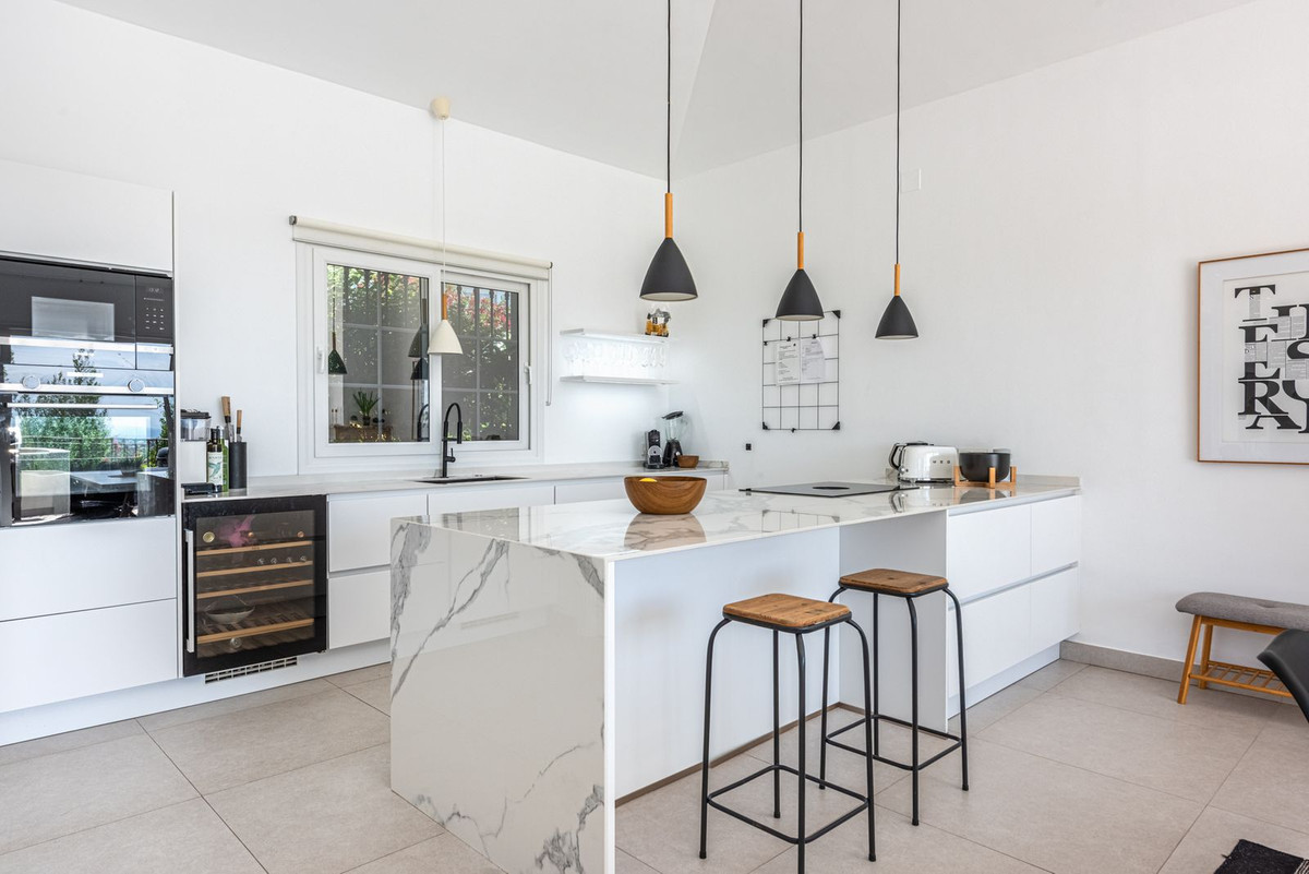 3 Bed Townhouse for sale in Nueva Andalucía Costa Del Sol, Málaga, Spain