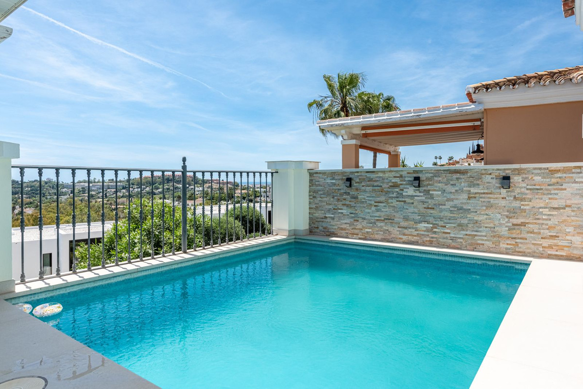3 Bed Townhouse for sale in Nueva Andalucía Costa Del Sol, Málaga, Spain