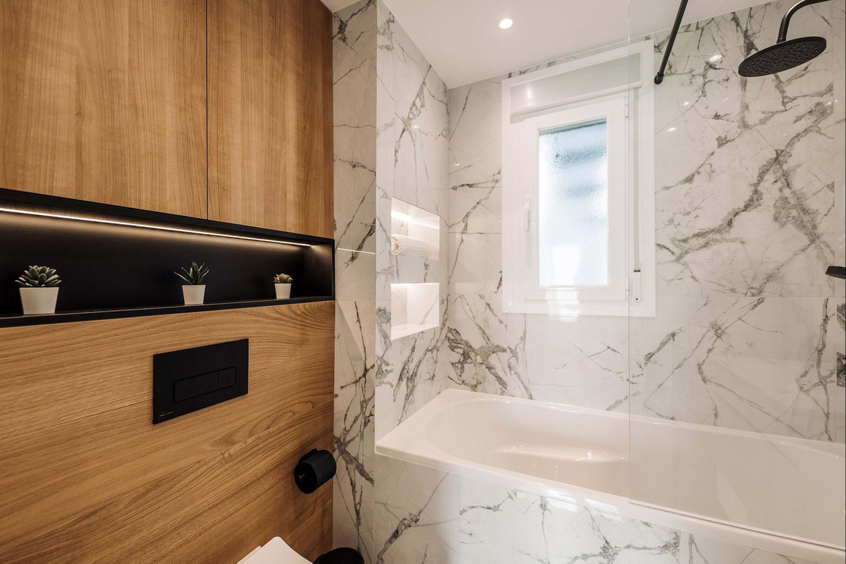 3 Bed Apartment for sale in La Quinta Costa Del Sol, Málaga, Spain