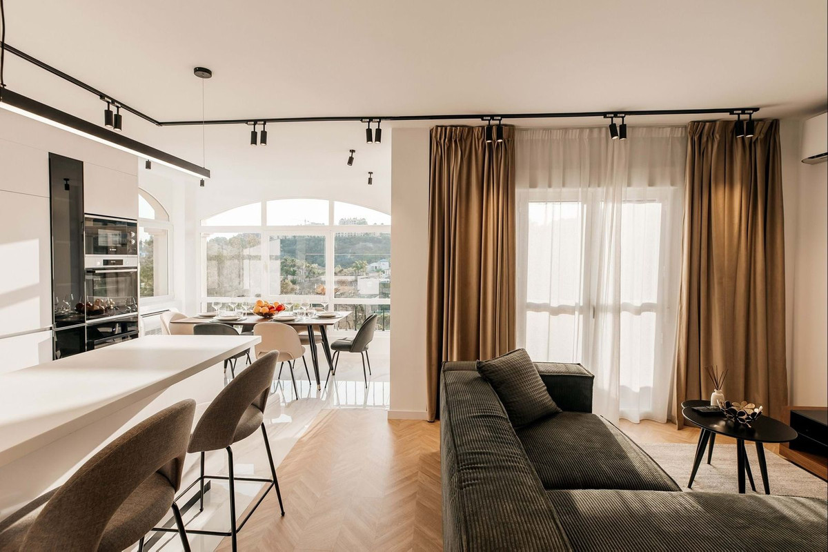 3 Bed Apartment for sale in La Quinta Costa Del Sol, Málaga, Spain