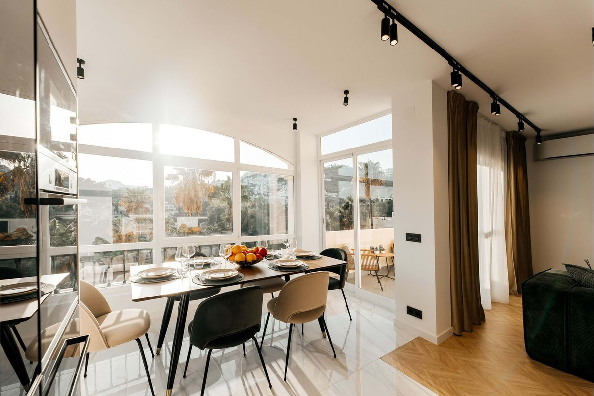 3 Bed Apartment for sale in La Quinta Costa Del Sol, Málaga, Spain