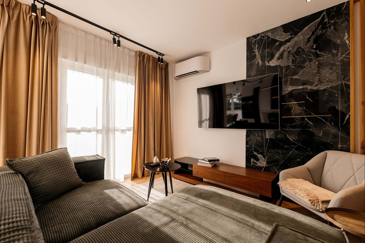 3 Bed Apartment for sale in La Quinta Costa Del Sol, Málaga, Spain
