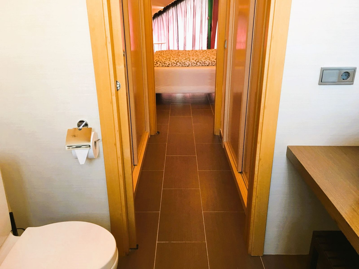 2 Bed Apartment for sale in Selwo Costa Del Sol, Málaga, Spain