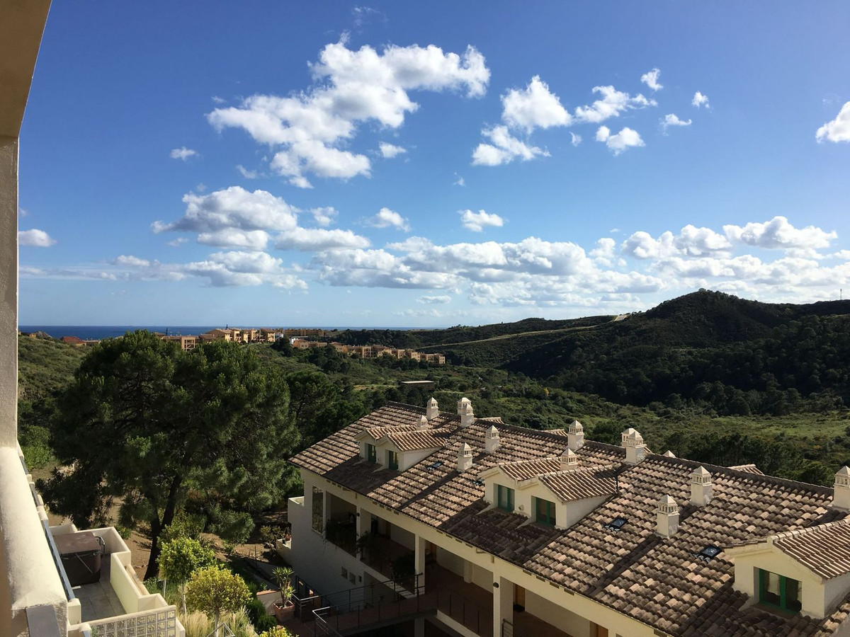 2 Bed Apartment for sale in Selwo Costa Del Sol, Málaga, Spain