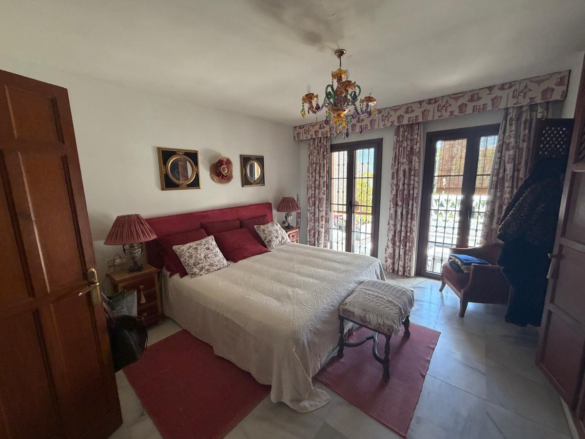 3 Bed Townhouse for sale in Nagüeles Costa Del Sol, Málaga, Spain
