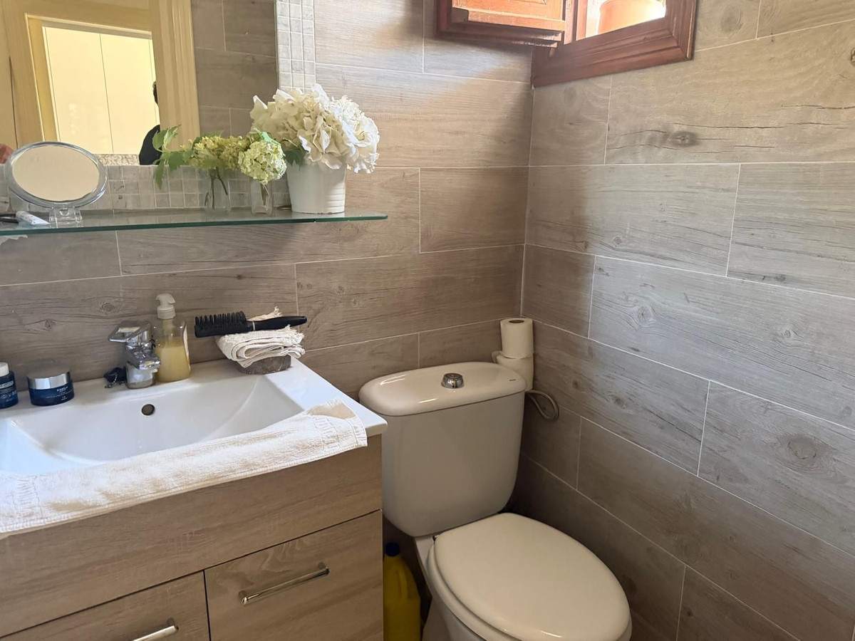 3 Bed Townhouse for sale in Nagüeles Costa Del Sol, Málaga, Spain