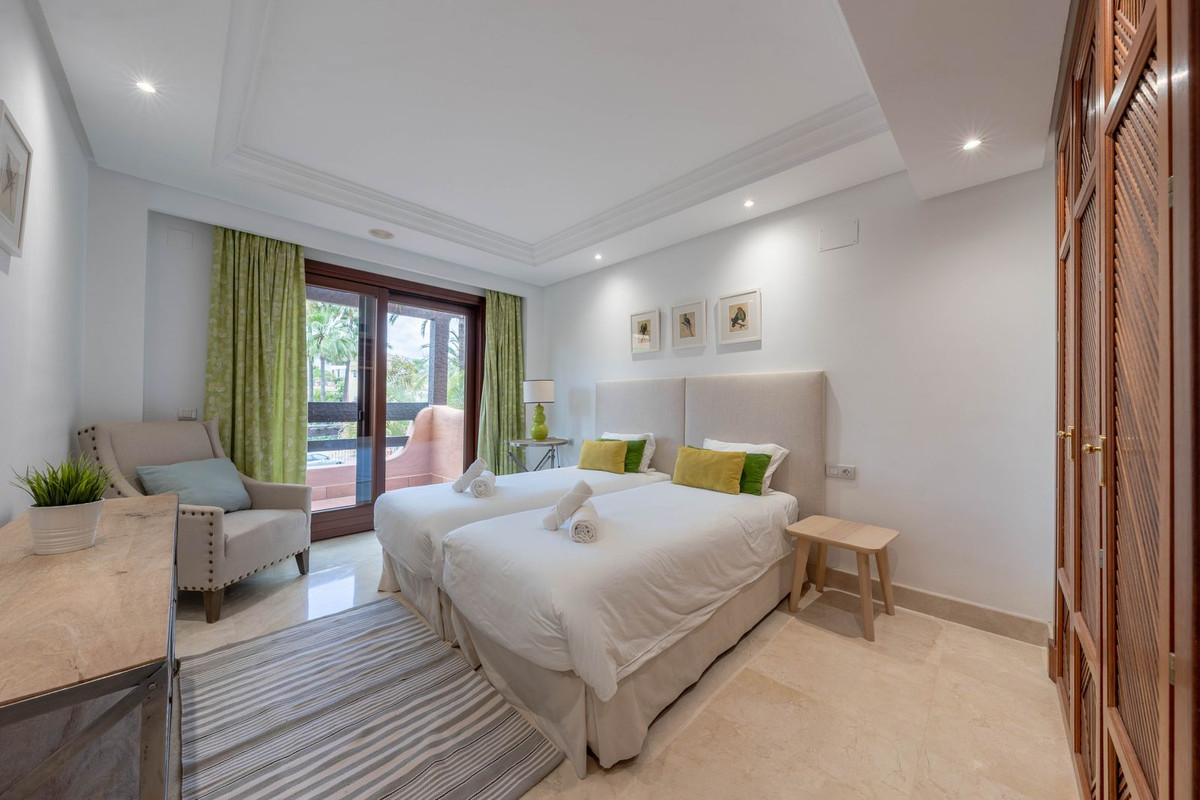 2 Bed Apartment for sale in Estepona Costa Del Sol, Málaga, Spain