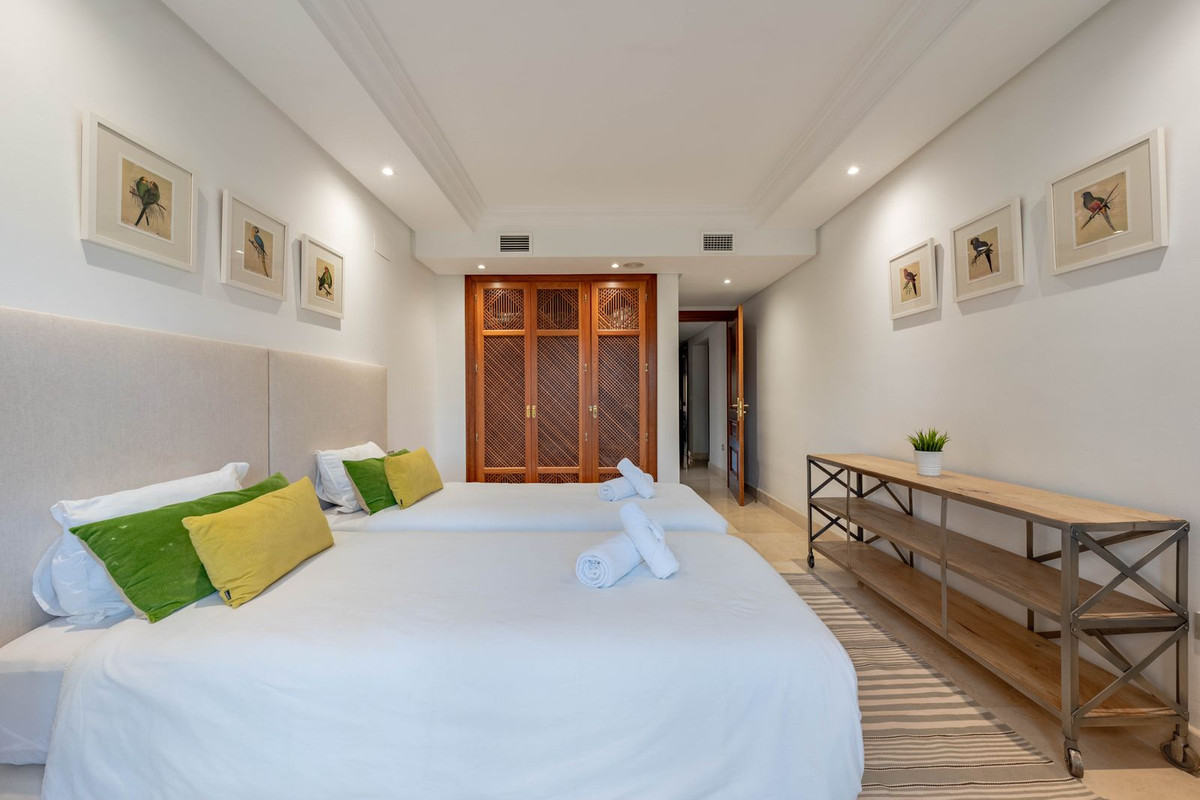 2 Bed Apartment for sale in Estepona Costa Del Sol, Málaga, Spain