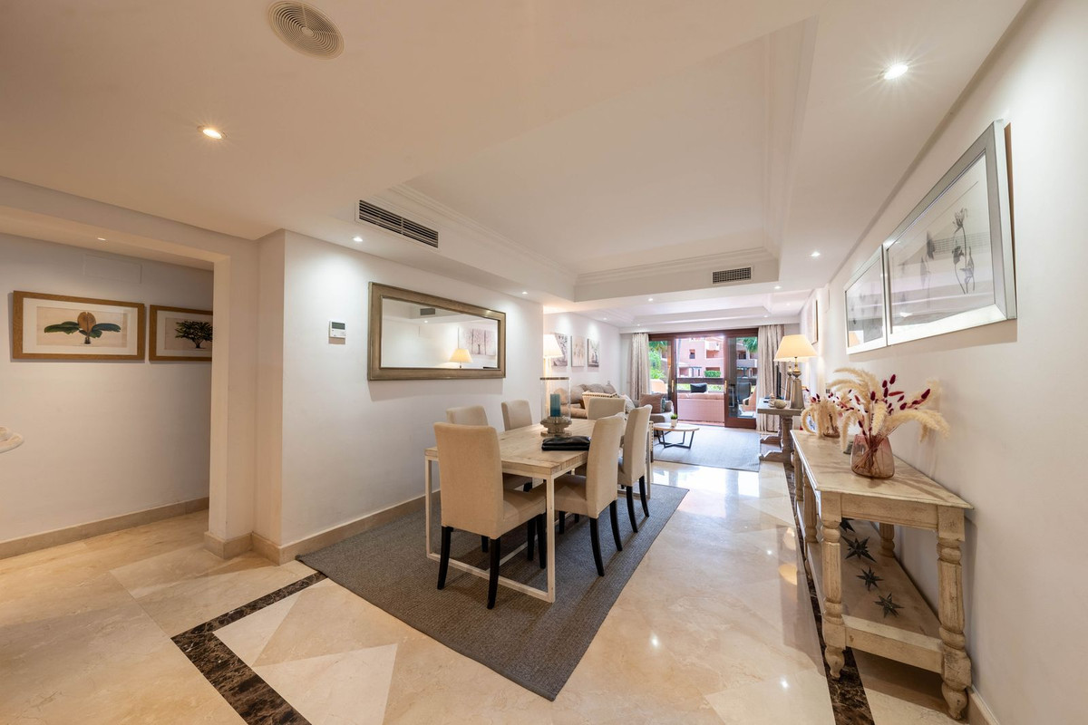 2 Bed Apartment for sale in Estepona Costa Del Sol, Málaga, Spain