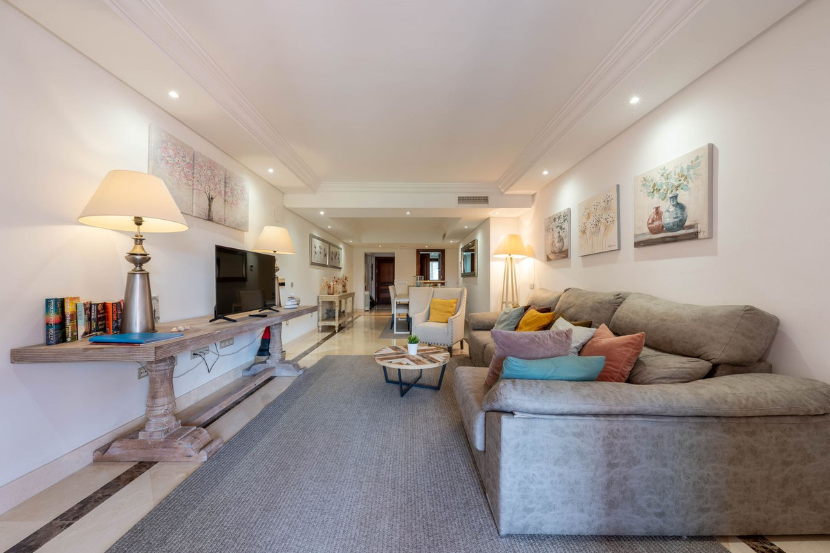 2 Bed Apartment for sale in Estepona Costa Del Sol, Málaga, Spain