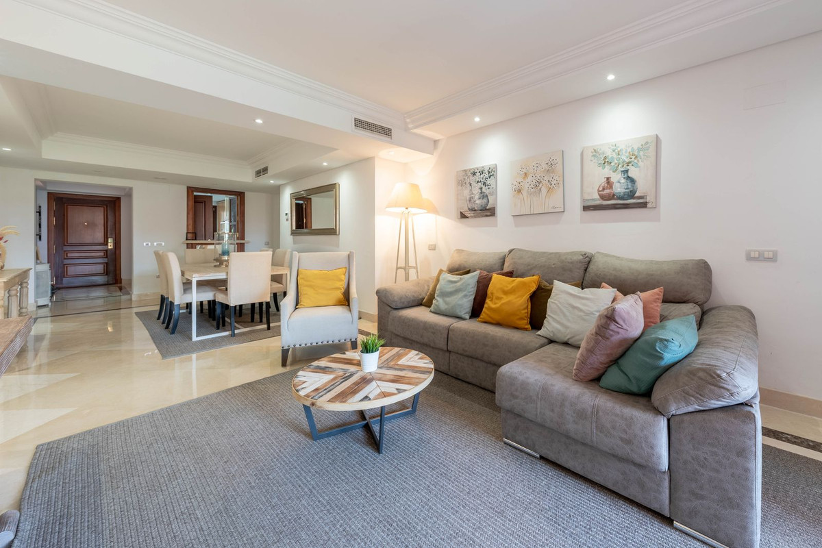 2 Bed Apartment for sale in Estepona Costa Del Sol, Málaga, Spain