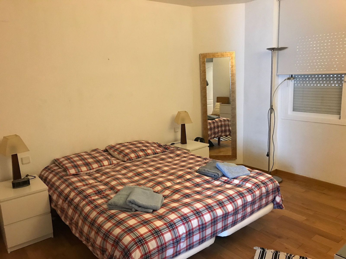 Se vende Apartamento Planta Media de 2 dormitorios en Costa Del Sol, Málaga, España