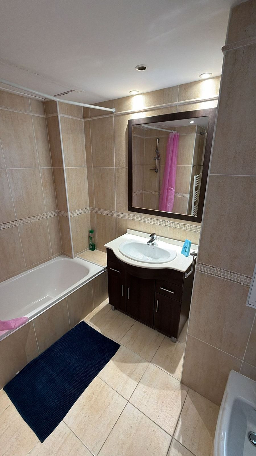 Se vende Apartamento Planta Media de 2 dormitorios en Costa Del Sol, Málaga, España