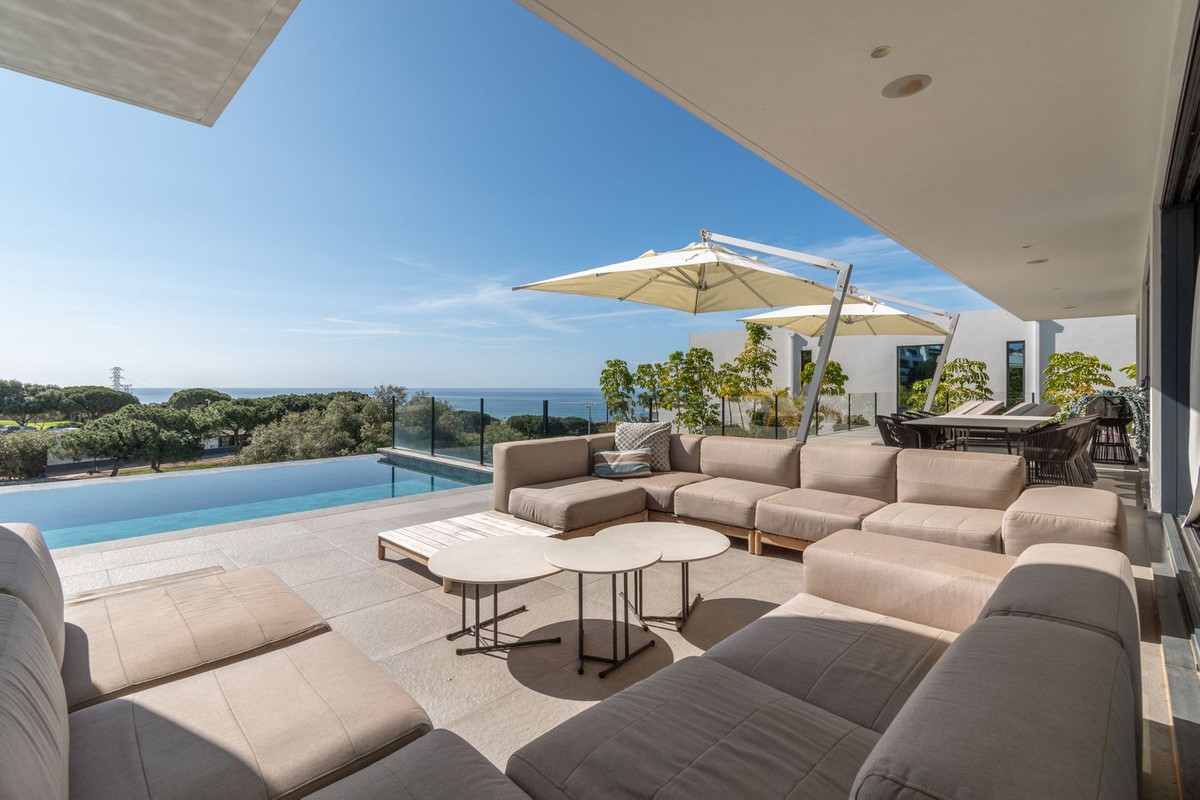 Se vende Villa - Chalet de 5 dormitorios en Costa Del Sol, Málaga, España