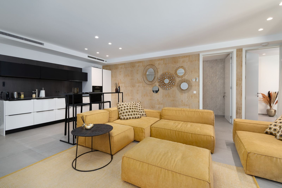 Se vende Villa - Chalet de 5 dormitorios en Costa Del Sol, Málaga, España
