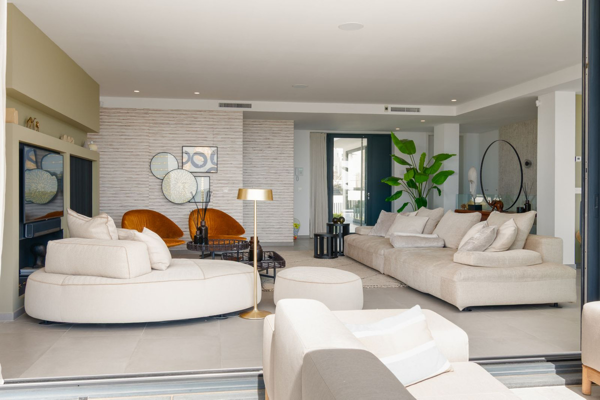 Se vende Villa - Chalet de 5 dormitorios en Costa Del Sol, Málaga, España
