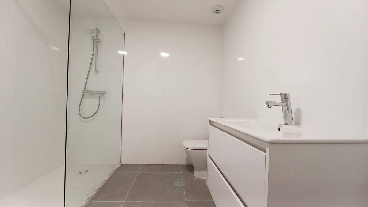 Se vende Apartamento Planta Baja de 2 dormitorios en Costa Del Sol, Málaga, España