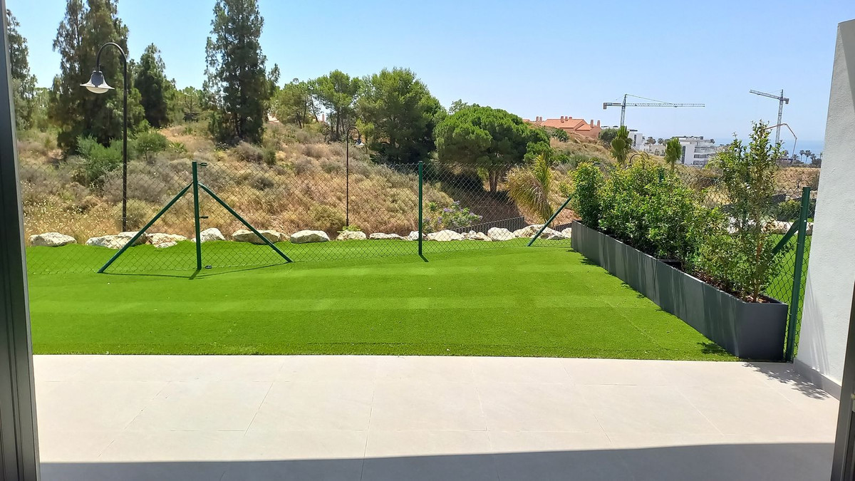 Se vende Apartamento Planta Baja de 2 dormitorios en Costa Del Sol, Málaga, España