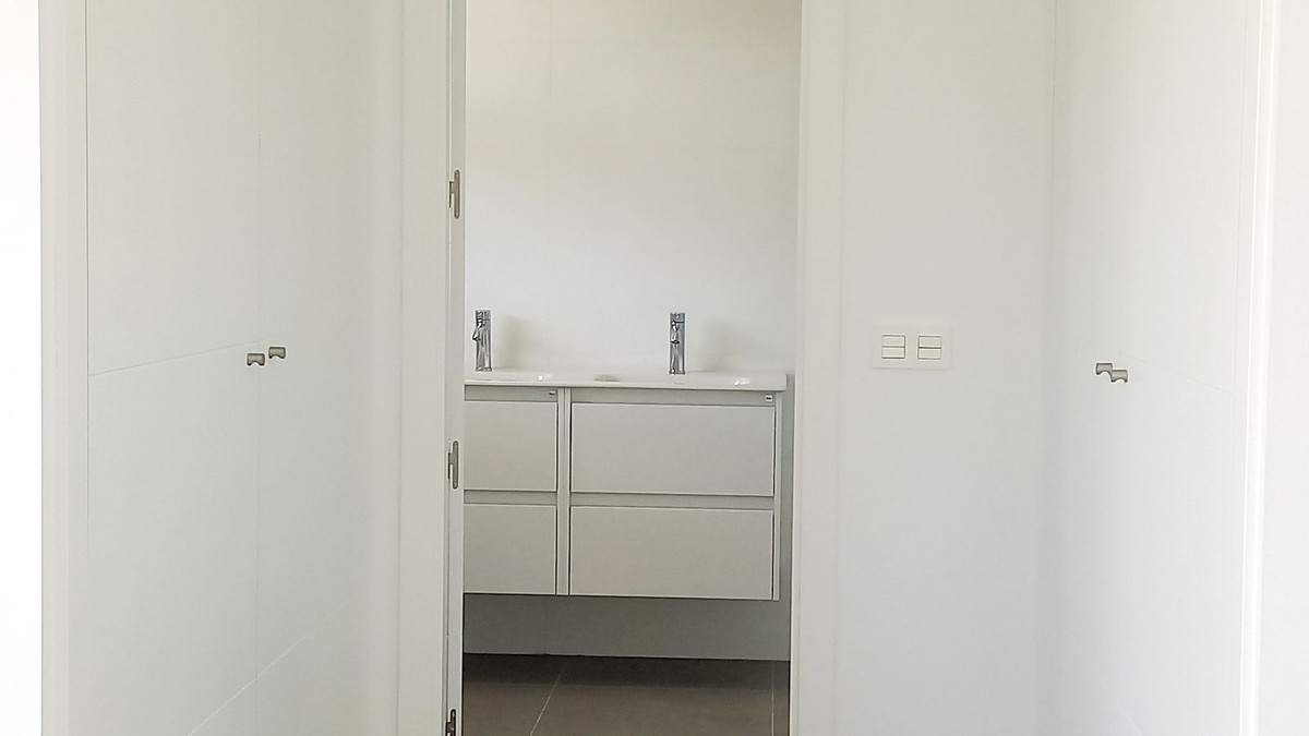 Se vende Apartamento Planta Baja de 2 dormitorios en Costa Del Sol, Málaga, España