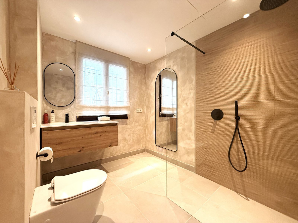 4 Bed Townhouse for sale in Estepona Costa Del Sol, Málaga, Spain
