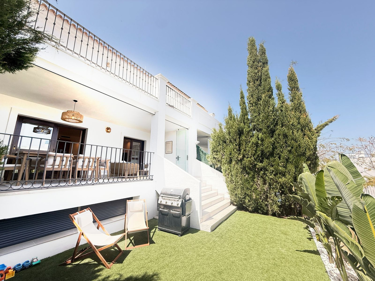 4 Bed Townhouse for sale in Estepona Costa Del Sol, Málaga, Spain