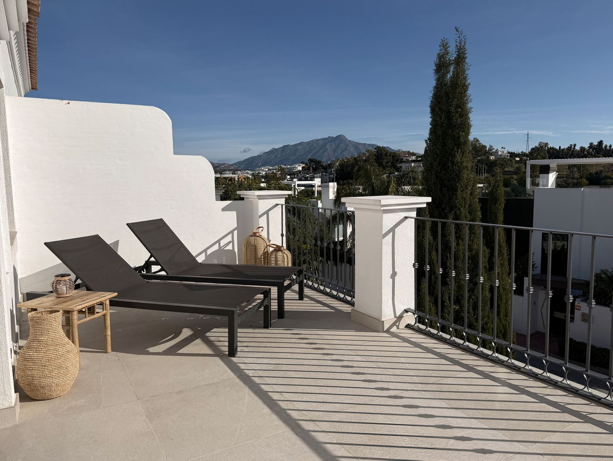 4 Bed Townhouse for sale in Estepona Costa Del Sol, Málaga, Spain
