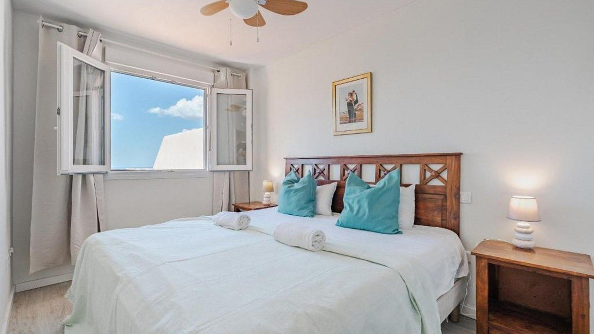 3 Bed Apartment for sale in Casares Playa Costa Del Sol, Málaga, Spain