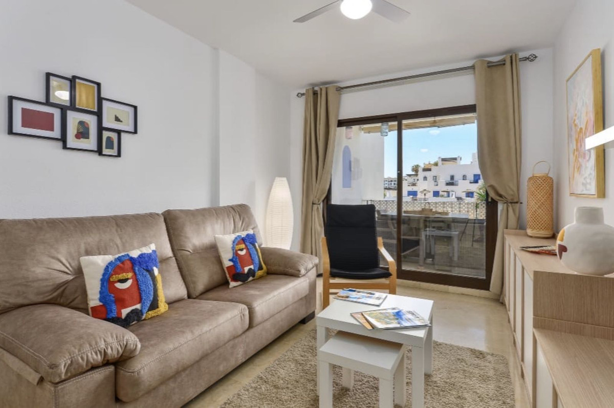 2 Bed Apartment for sale in La Duquesa Costa Del Sol, Málaga, Spain