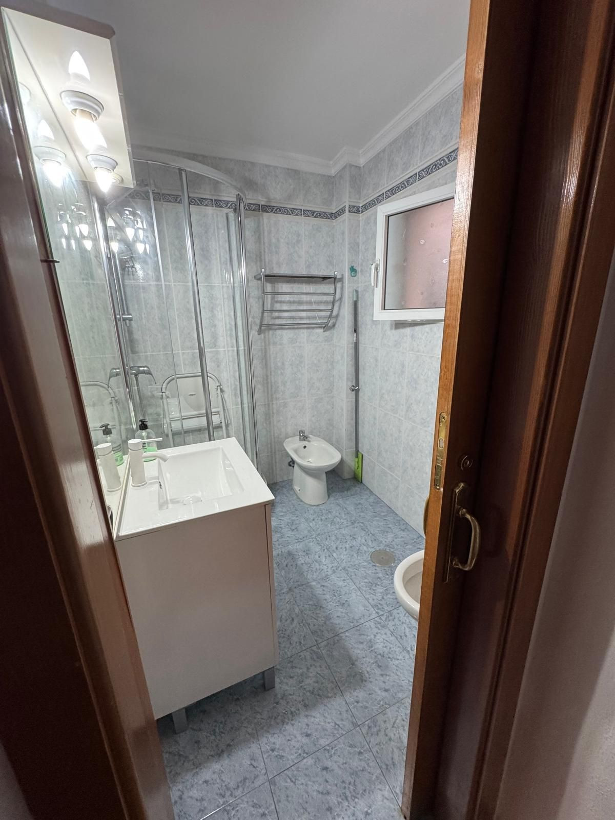 Se vende Apartamento Planta Media de 3 dormitorios en Costa Del Sol, Málaga, España