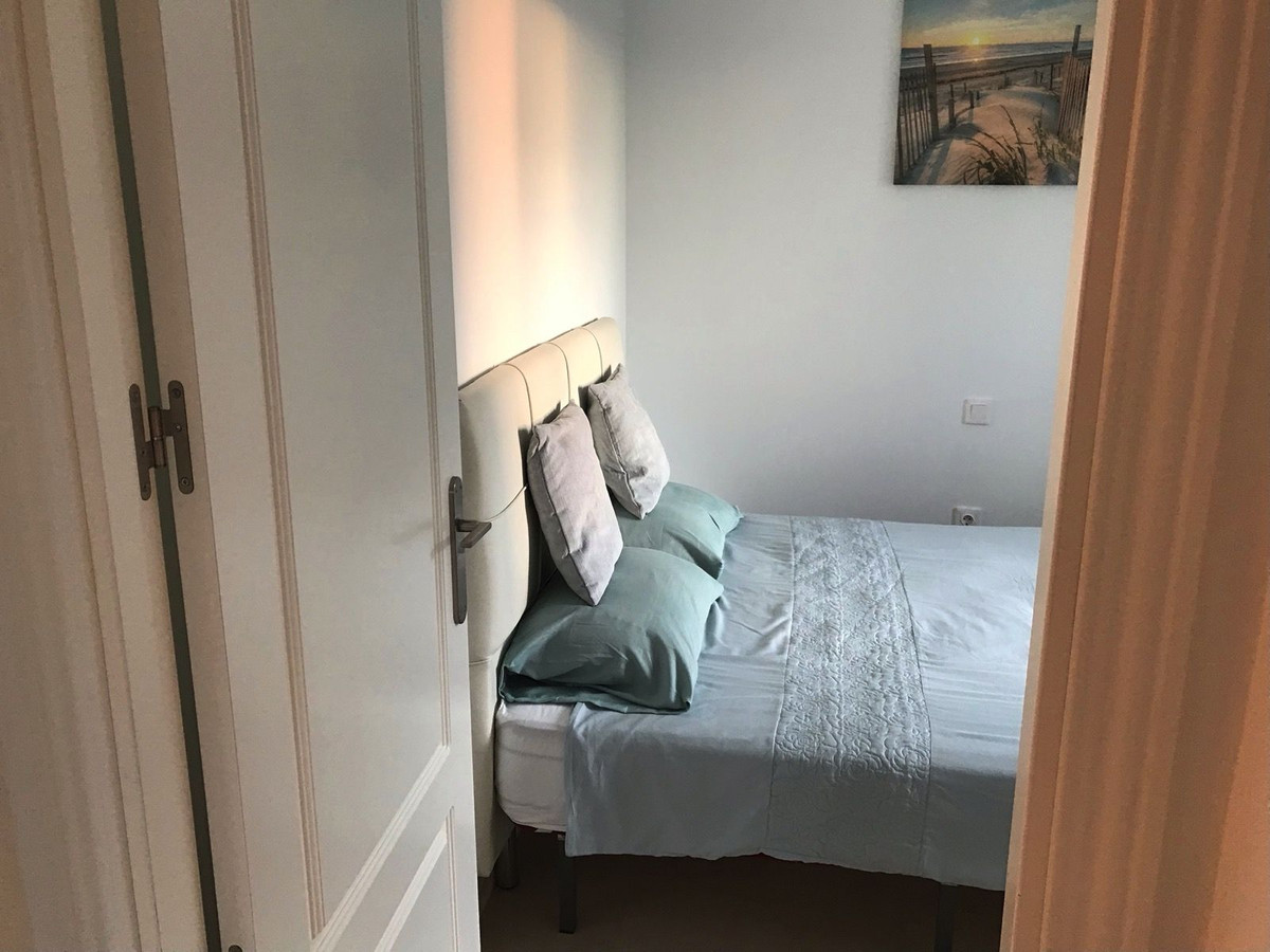 Se vende Apartamento Planta Media de 3 dormitorios en Costa Del Sol, Málaga, España