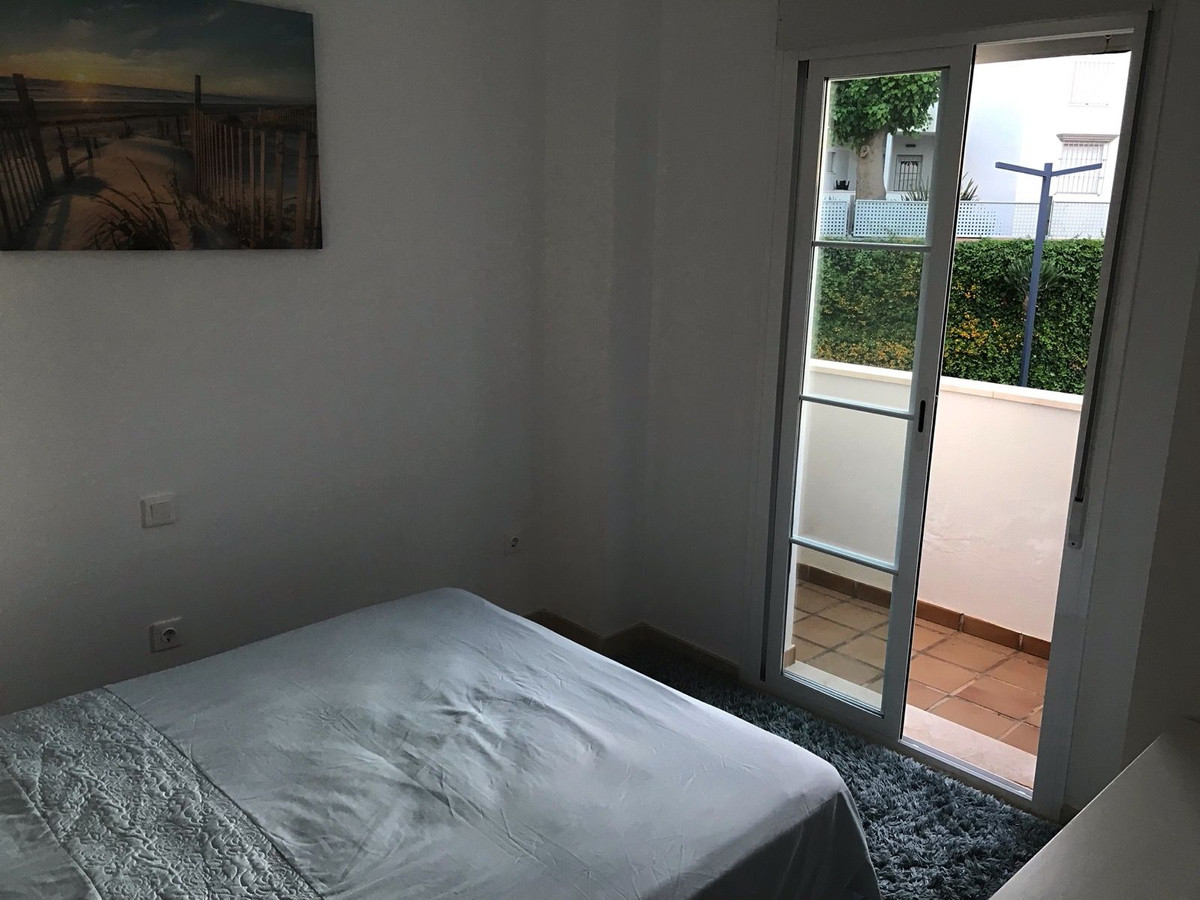 Se vende Apartamento Planta Media de 3 dormitorios en Costa Del Sol, Málaga, España