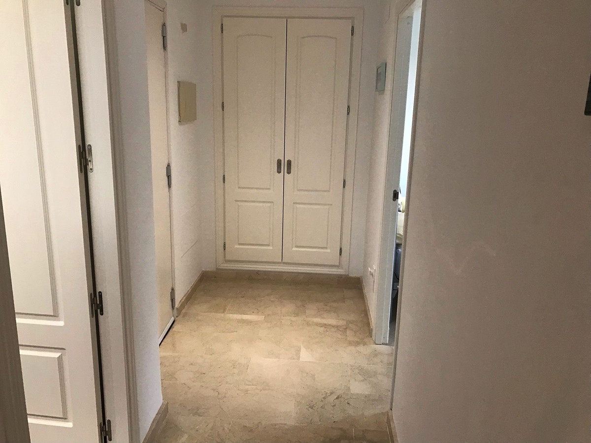 Se vende Apartamento Planta Media de 3 dormitorios en Costa Del Sol, Málaga, España