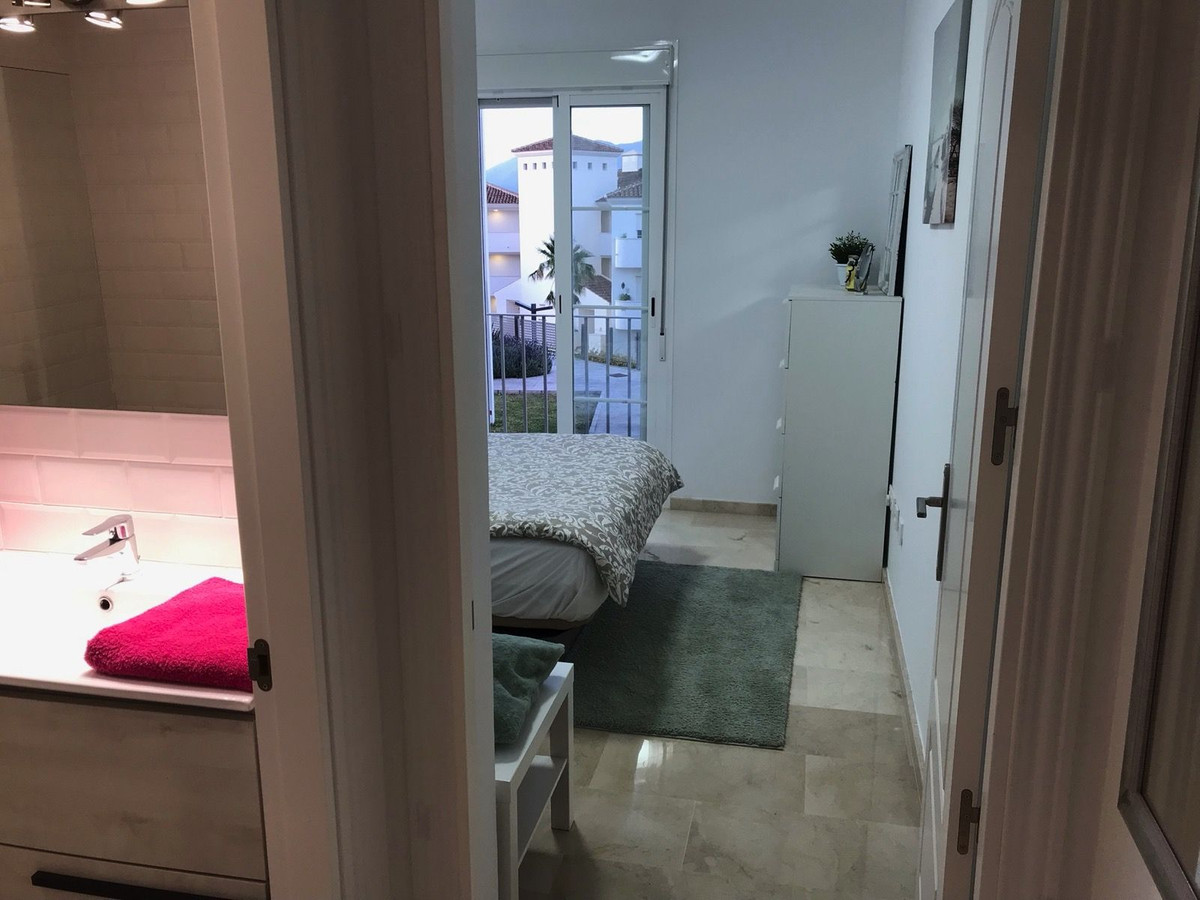 Se vende Apartamento Planta Media de 3 dormitorios en Costa Del Sol, Málaga, España