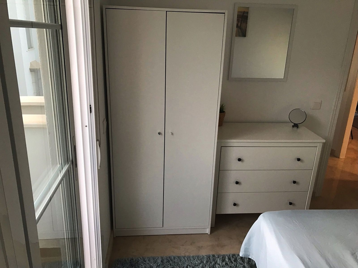 Se vende Apartamento Planta Media de 3 dormitorios en Costa Del Sol, Málaga, España