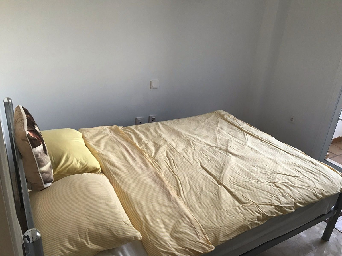 Se vende Apartamento Planta Media de 3 dormitorios en Costa Del Sol, Málaga, España