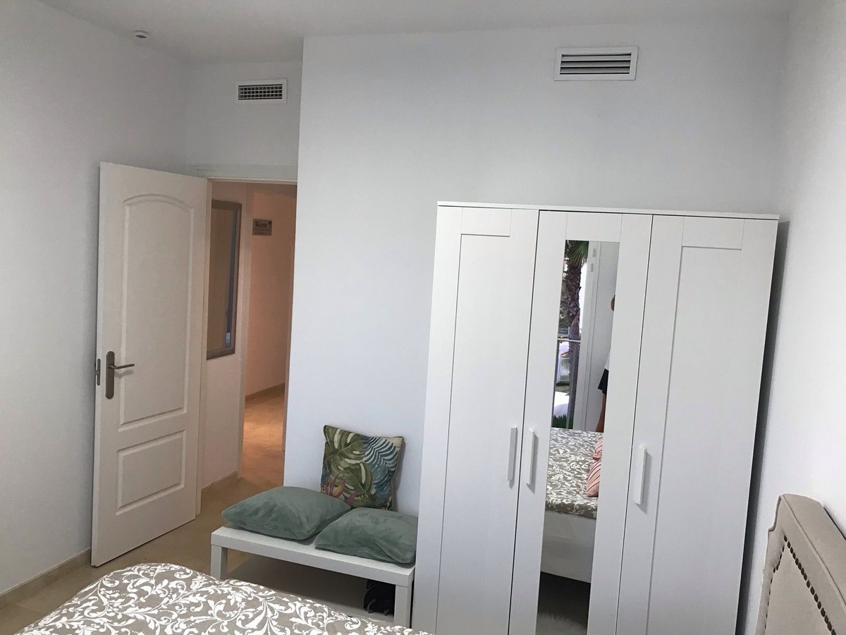 Se vende Apartamento Planta Media de 3 dormitorios en Costa Del Sol, Málaga, España