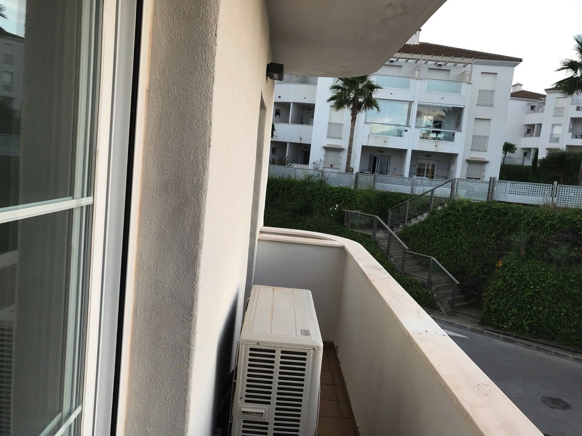 Se vende Apartamento Planta Media de 3 dormitorios en Costa Del Sol, Málaga, España