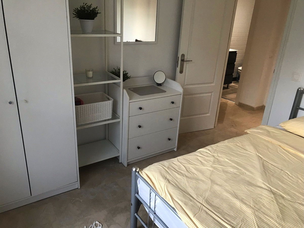 Se vende Apartamento Planta Media de 3 dormitorios en Costa Del Sol, Málaga, España
