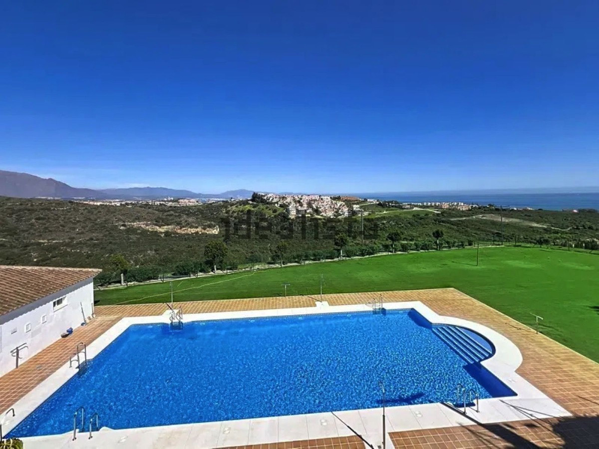 Se vende Apartamento Planta Media de 3 dormitorios en Costa Del Sol, Málaga, España