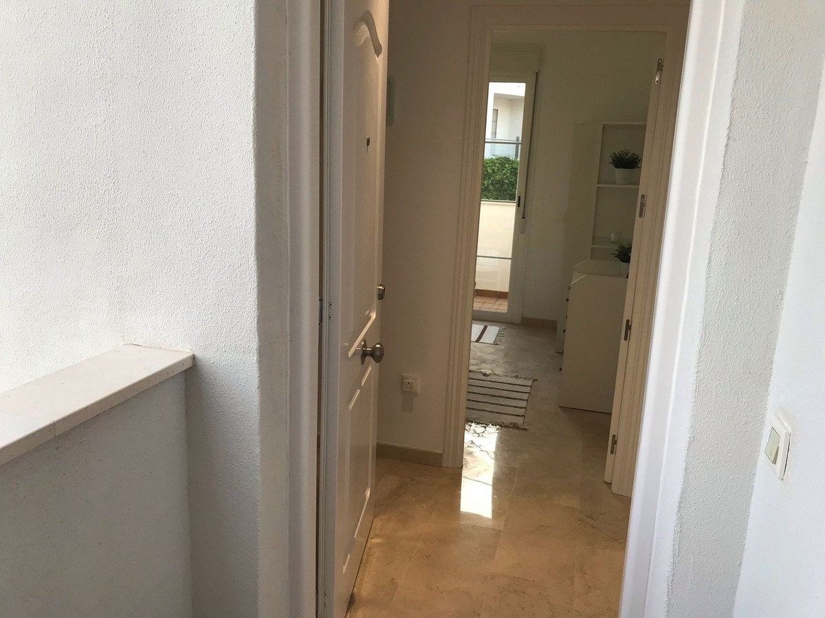 Se vende Apartamento Planta Media de 3 dormitorios en Costa Del Sol, Málaga, España