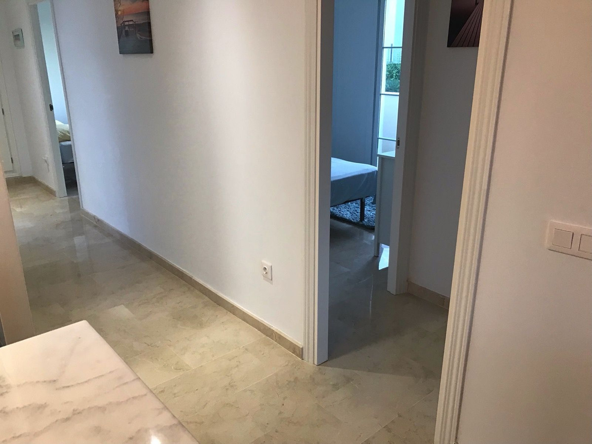Se vende Apartamento Planta Media de 3 dormitorios en Costa Del Sol, Málaga, España