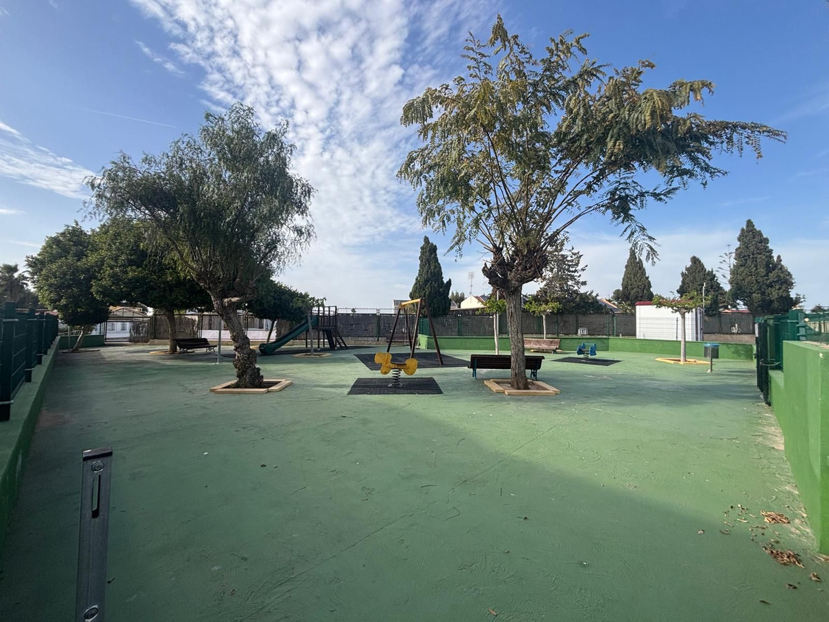 Se vende Apartamento en Planta Última de 2 dormitorios en Costa Blanca, Alicante, España