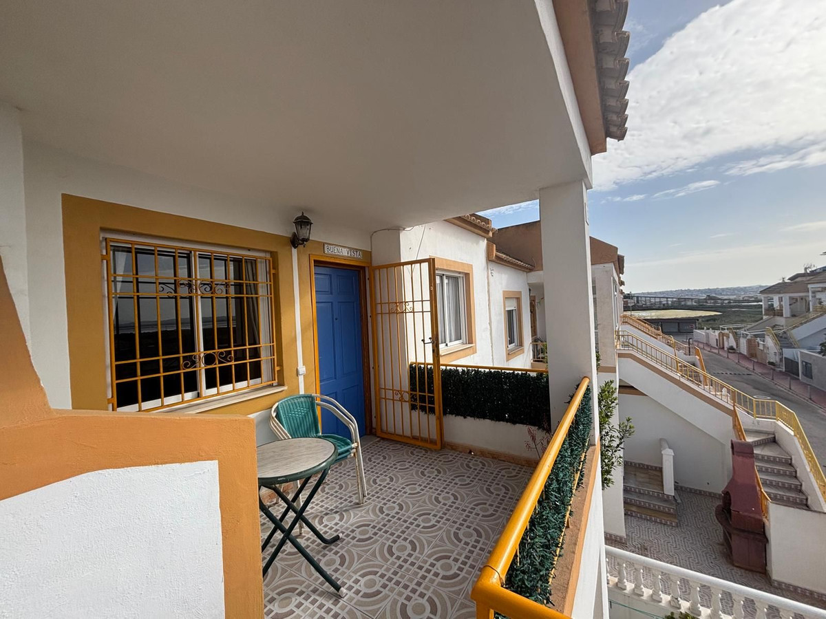 Se vende Apartamento en Planta Última de 2 dormitorios en Costa Blanca, Alicante, España