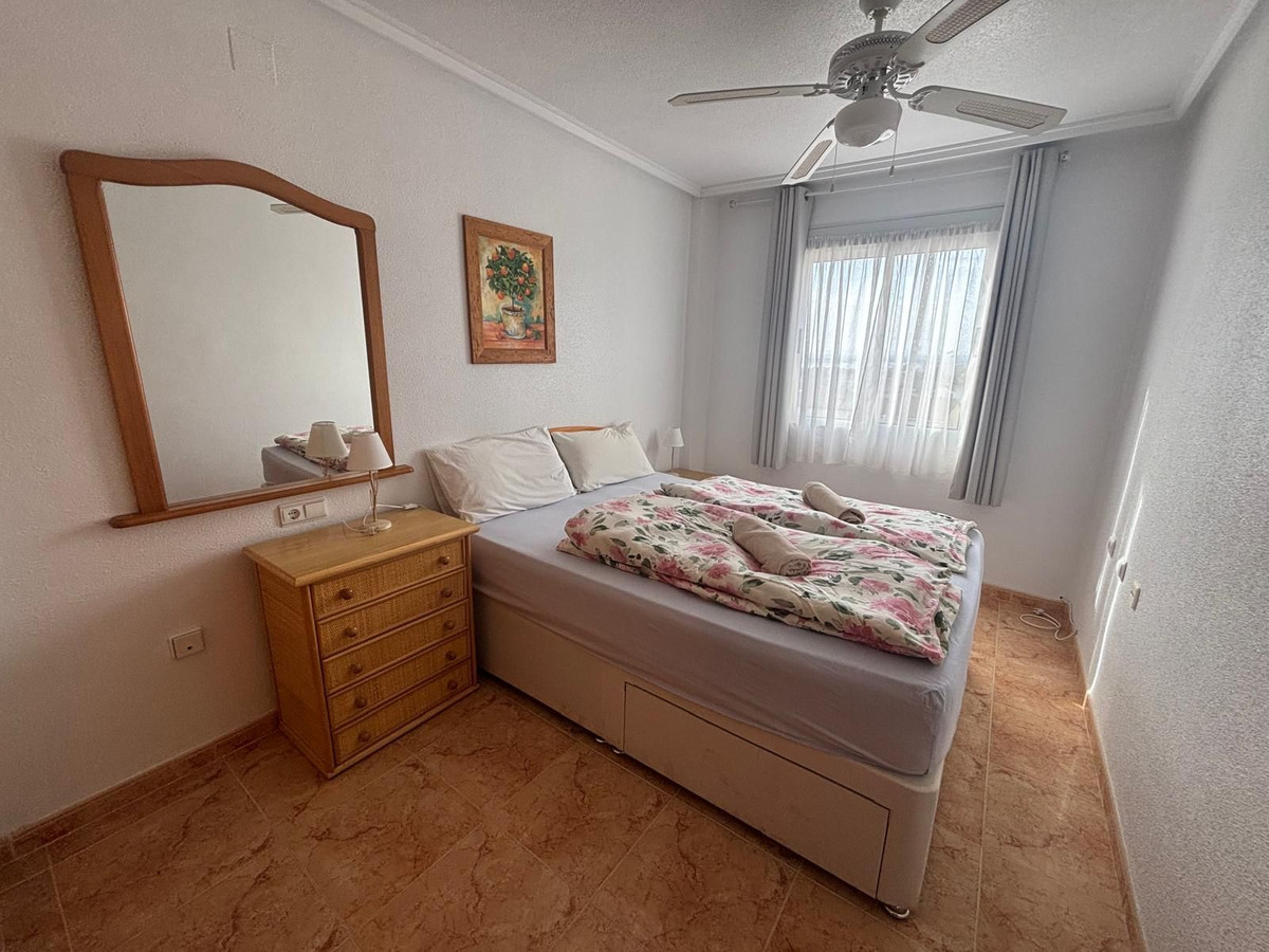 Se vende Apartamento en Planta Última de 2 dormitorios en Costa Blanca, Alicante, España